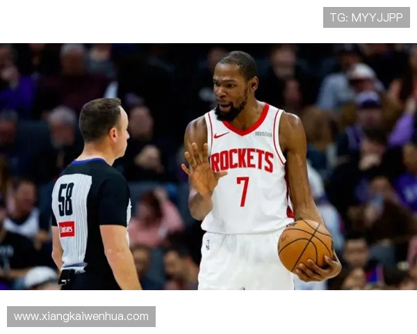 乌度卡称下半场防守出色让杜兰特在关键时刻获得宝贵休息时间 乌度卡称下半场防守出色让杜兰特在关键时刻获得宝贵休息时间